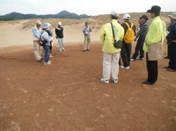 火山灰露出地でのガイド